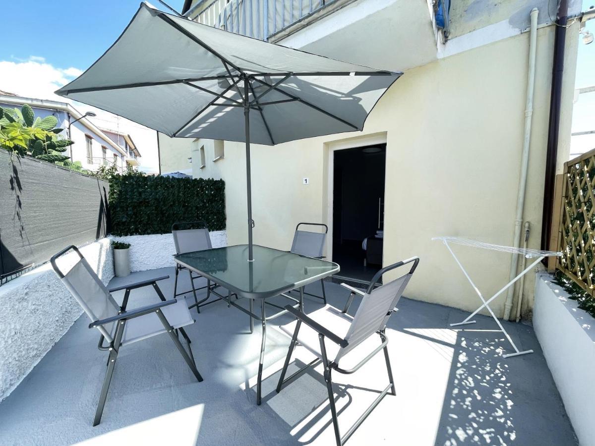 B&B Il Tirreno Cipollina Kültér fotó