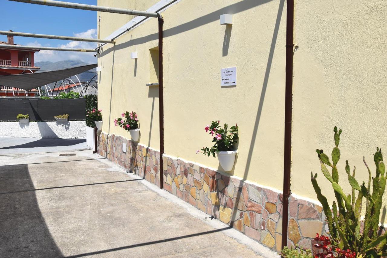 B&B Il Tirreno Cipollina Kültér fotó